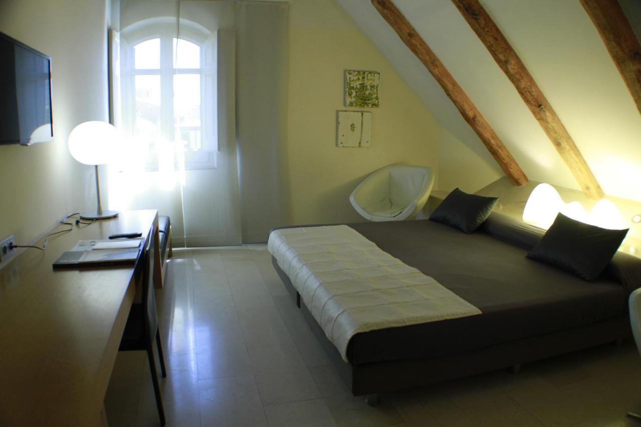 Hotel Sant Roc Solsona Extérieur photo
