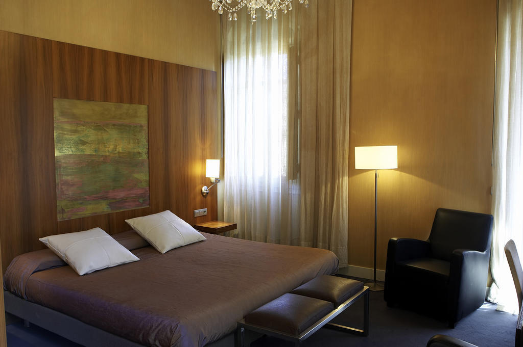 Hotel Sant Roc Solsona Extérieur photo